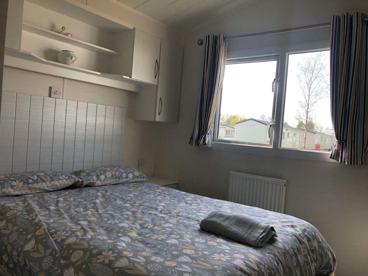 Static Caravan-Haven, Lake District Hotel Flookburgh Exterior photo